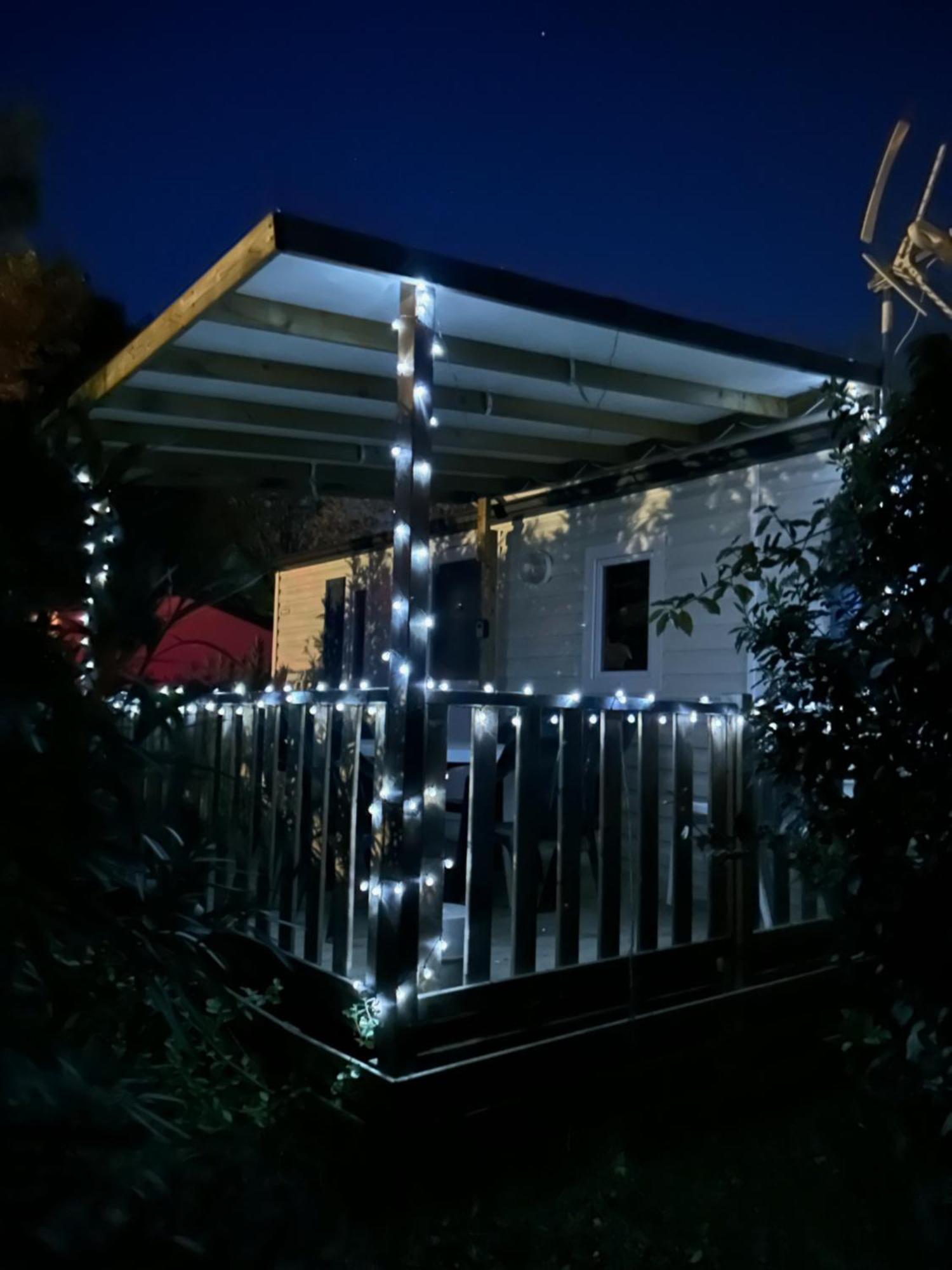 Mobil-Home Au Pied Du Luberon La Roque-d'Antheron Exterior photo